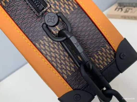 LOUIS VUITTON TRUNK SOFT 0404